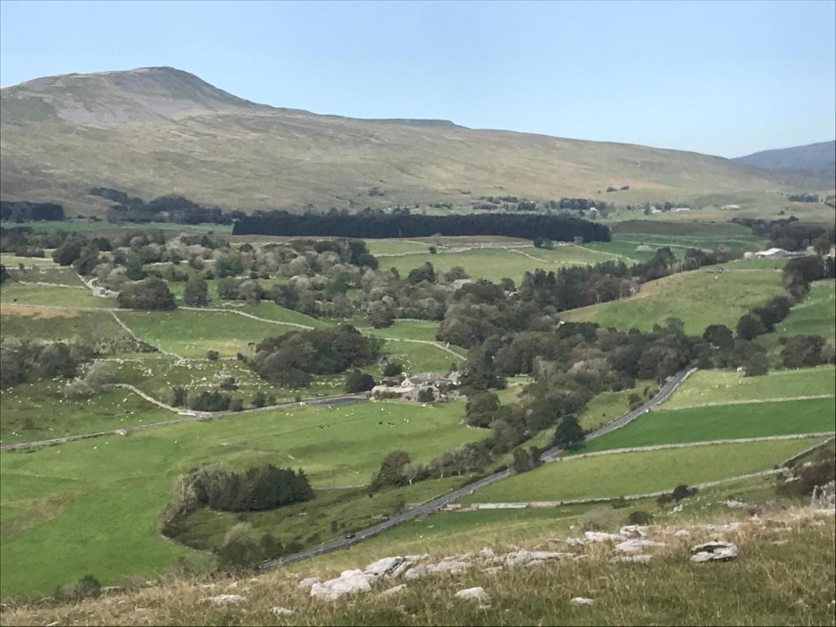 Old School House - Yorkshire Three Peaks Challenge Weathercote Eksteriør billede