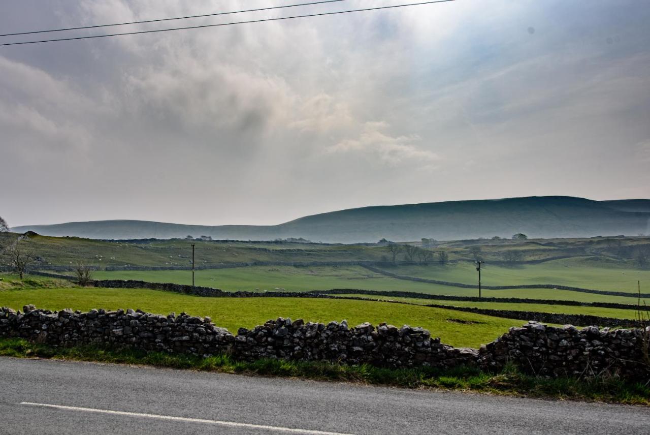 Old School House - Yorkshire Three Peaks Challenge Weathercote Eksteriør billede